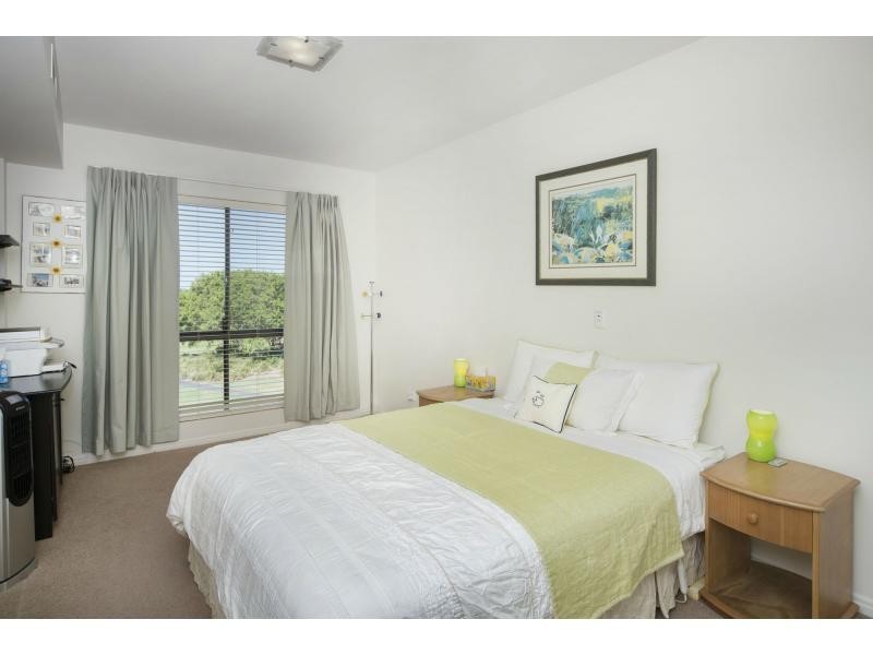 8418 Magnolia Drive East, Hope Island QLD 4212