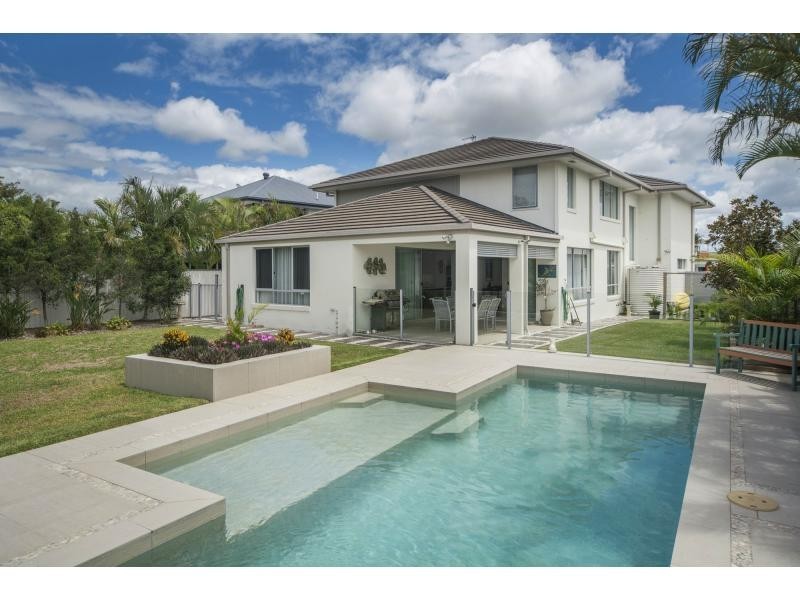 12 Southaven Drive, River Links, Helensvale QLD 4212