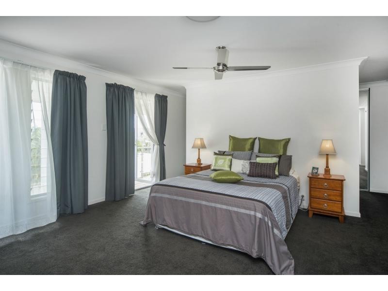 12 Southaven Drive, River Links, Helensvale QLD 4212