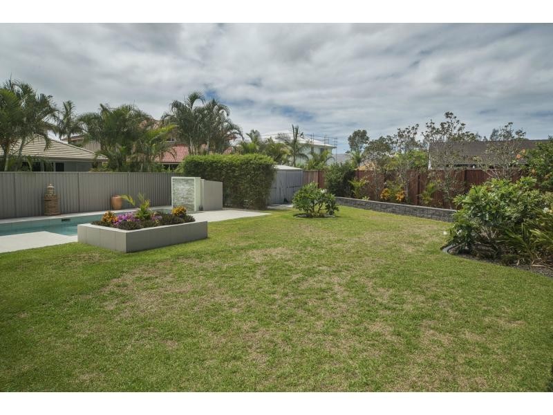 12 Southaven Drive, River Links, Helensvale QLD 4212
