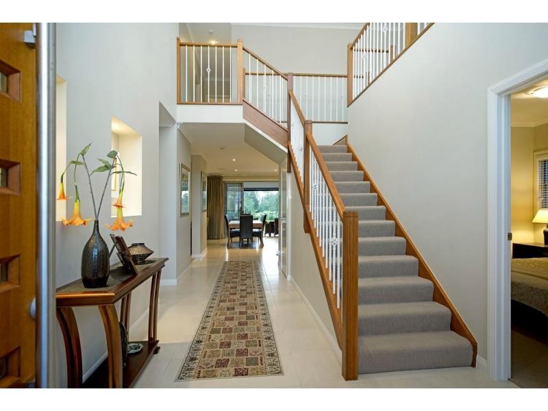 9103 Peter Senior Drive, Hope Island QLD 4212