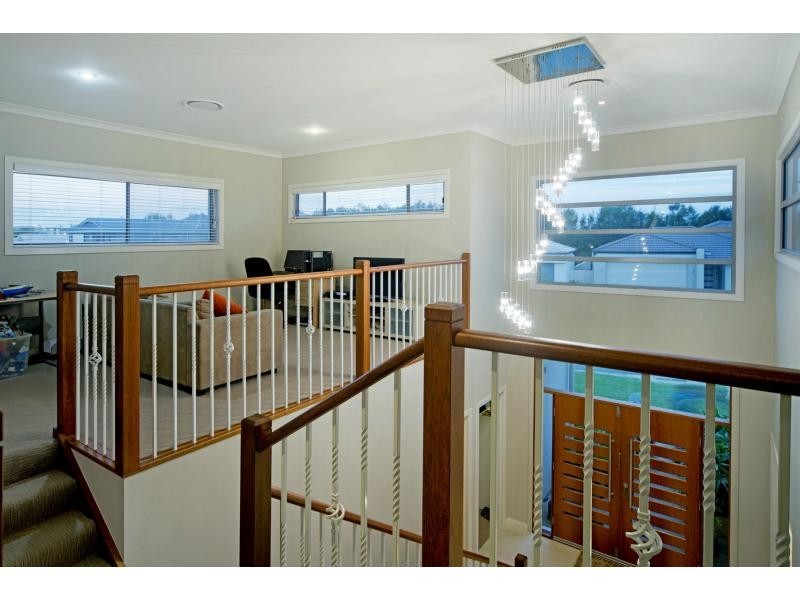 9103 Peter Senior Drive, Hope Island QLD 4212