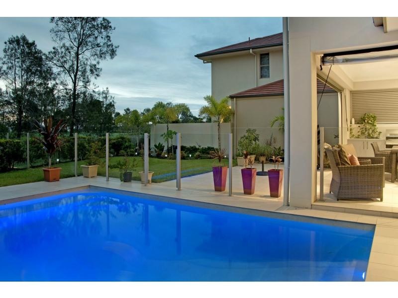 9103 Peter Senior Drive, Hope Island QLD 4212