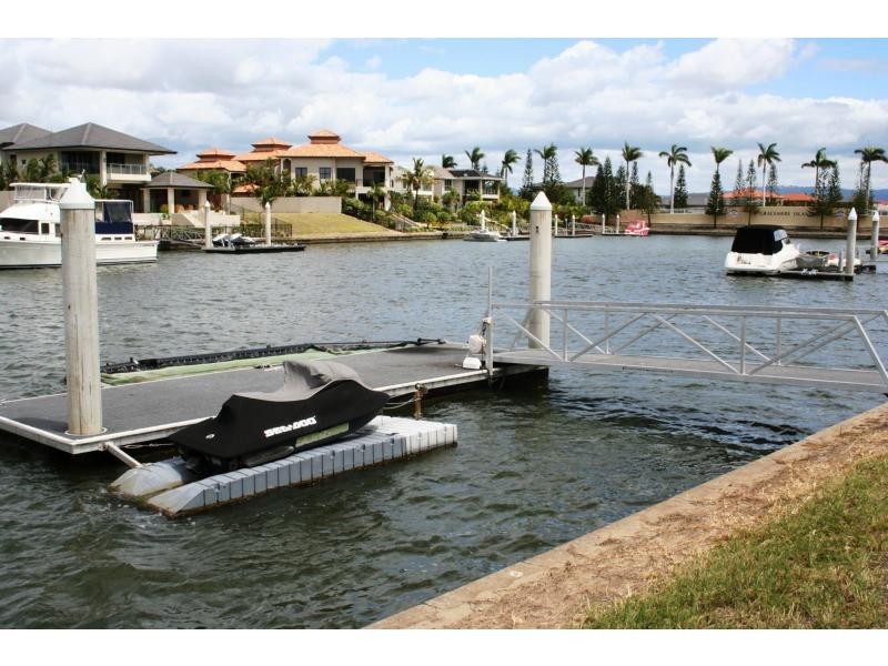 L67 Virginia Drive, Hope Island QLD 4212