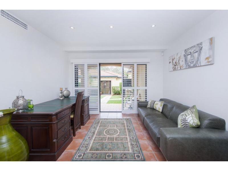 3282 Palladian Drive, Hope Island QLD 4212