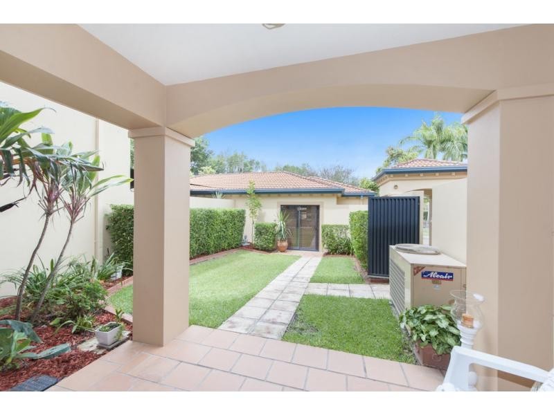 3282 Palladian Drive, Hope Island QLD 4212