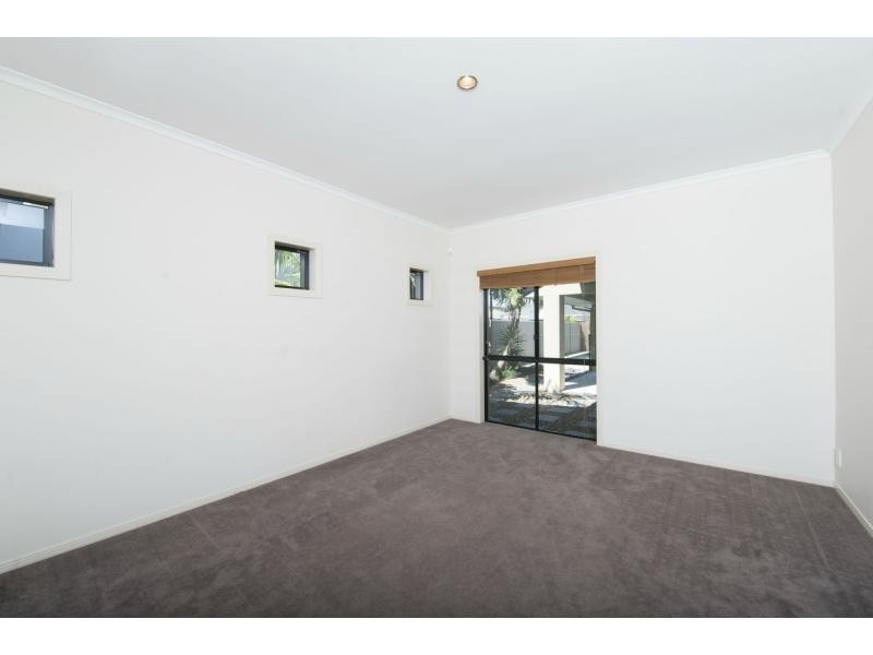 6 Southaven Drive, River Links, Helensvale QLD 4212