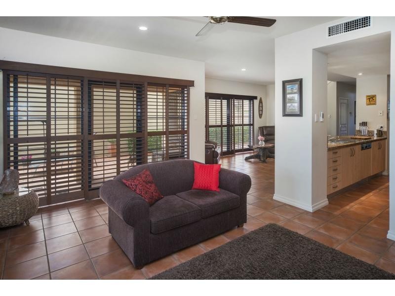 3205 Palladian Drive, Hope Island QLD 4212