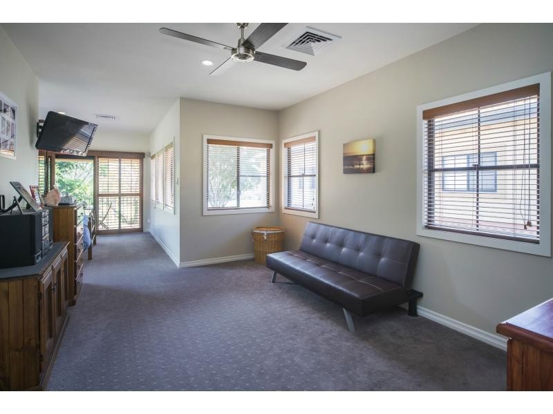 3205 Palladian Drive, Hope Island QLD 4212