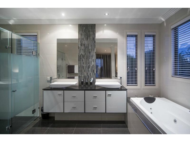 74 Southaven Drive, River Links, Helensvale QLD 4212