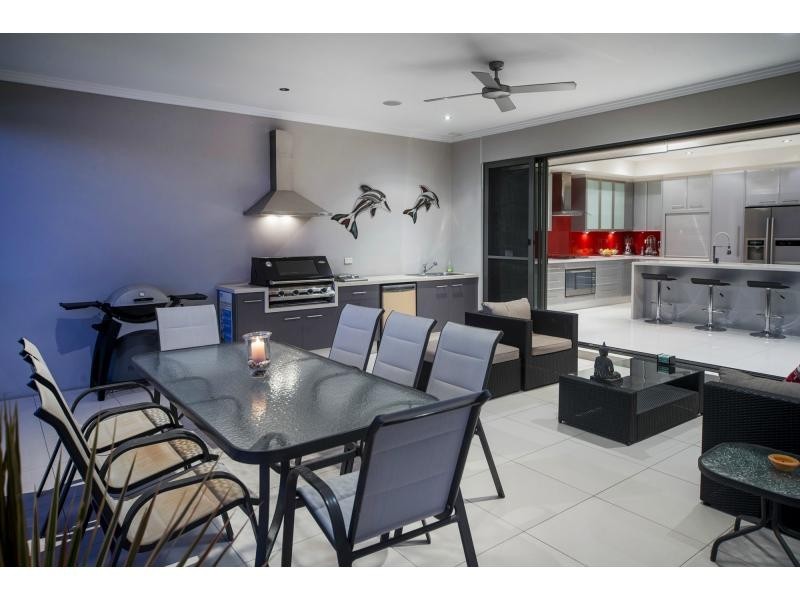 74 Southaven Drive, River Links, Helensvale QLD 4212