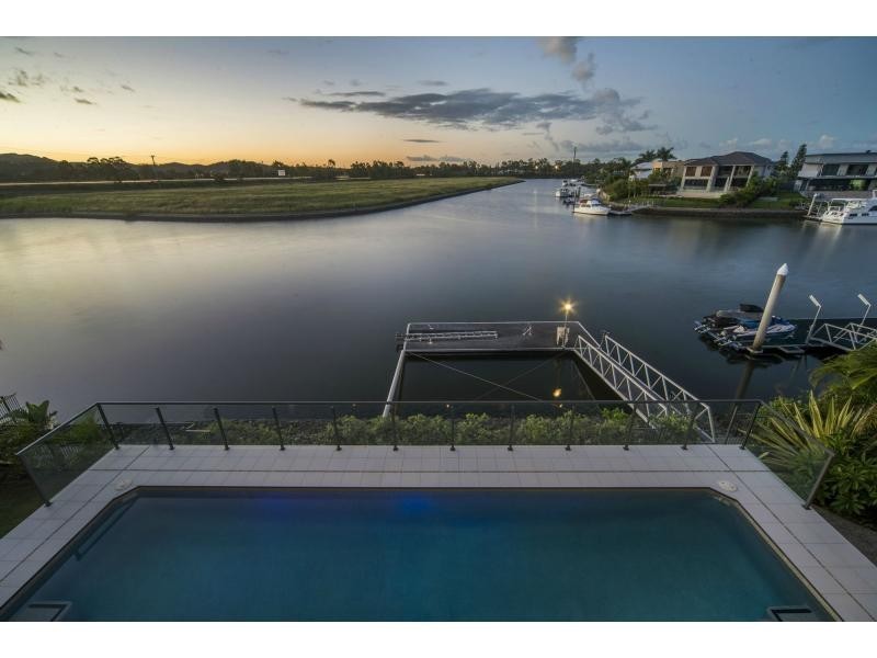74 Southaven Drive, River Links, Helensvale QLD 4212