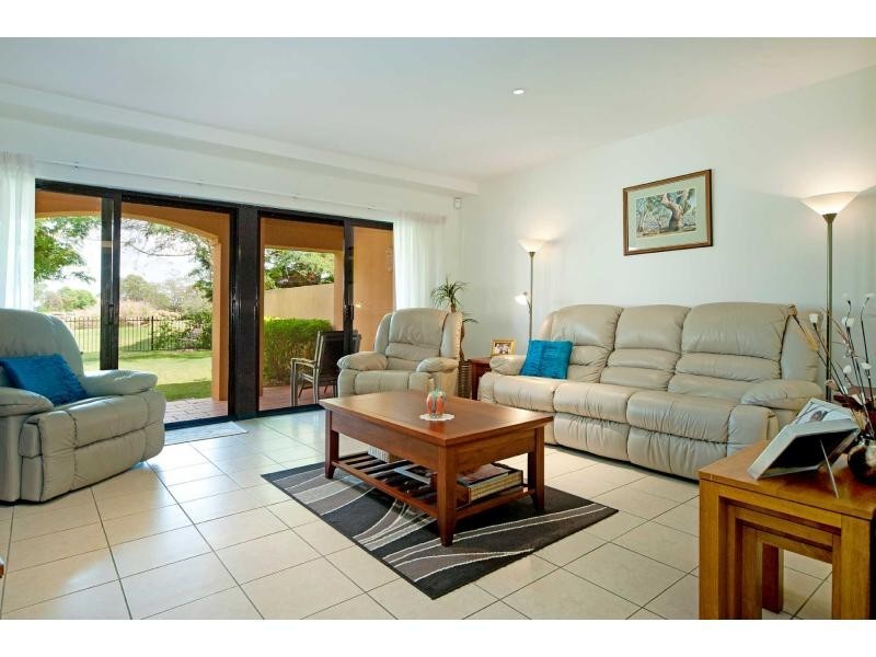 3213 Palladian Drive, Hope Island QLD 4212