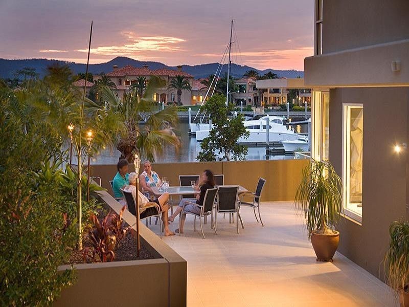 Hope Island QLD 4212