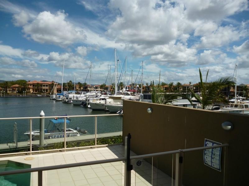 Hope Island QLD 4212