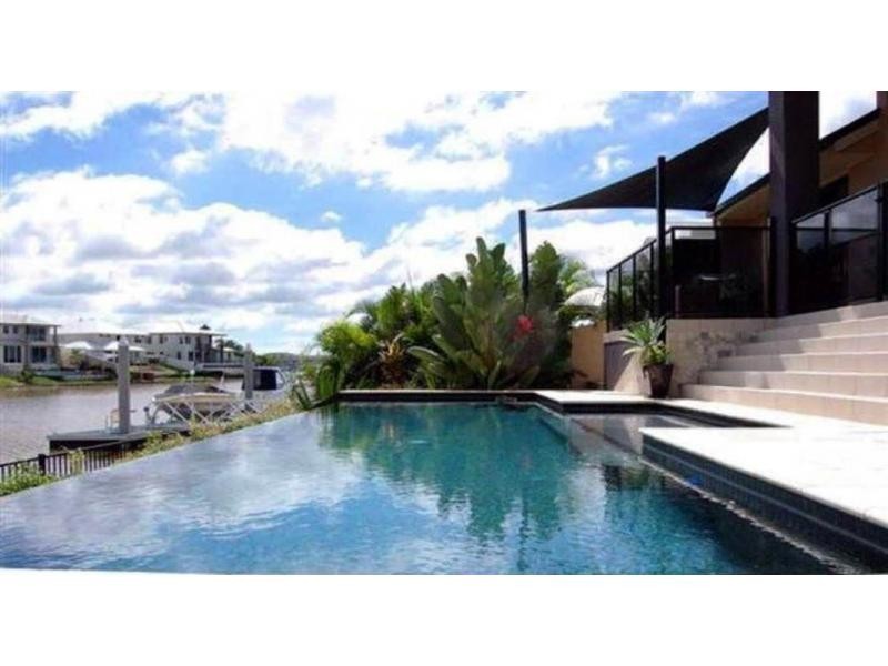 94 Southaven Drive, Hope Island QLD 4212