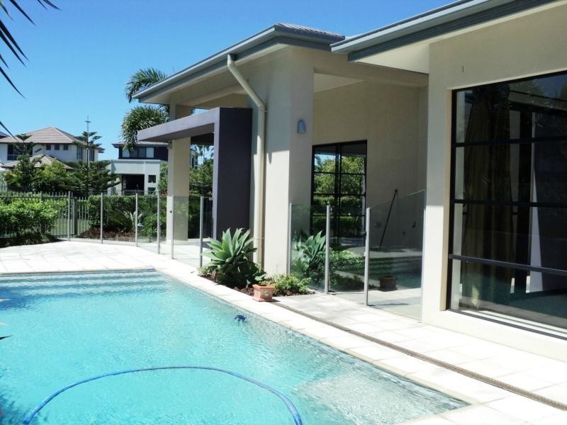 Hope Island QLD 4212