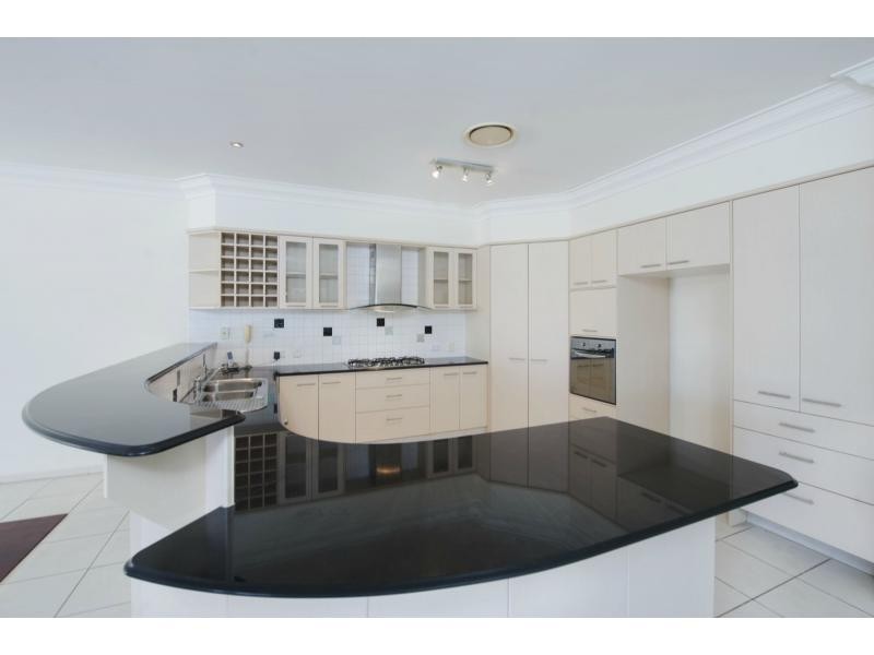 20 River Cove Place, Helensvale QLD 4212