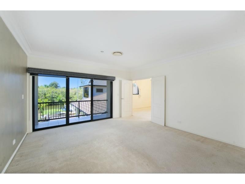 20 River Cove Place, Helensvale QLD 4212