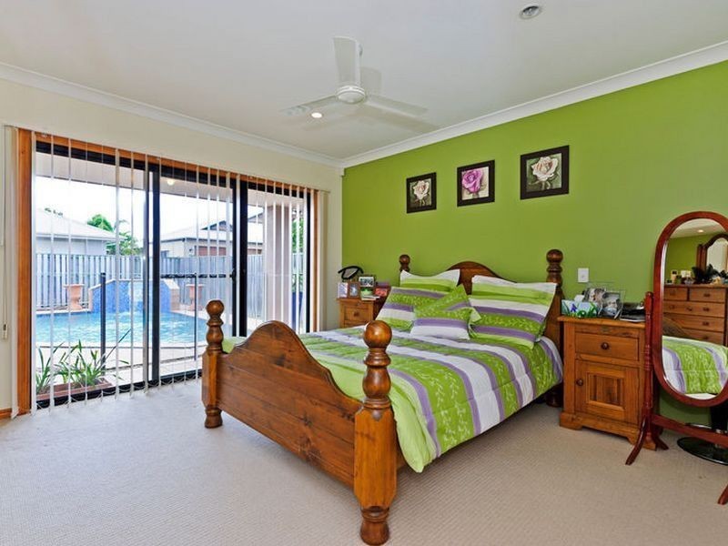 Coomera Waters QLD 4209