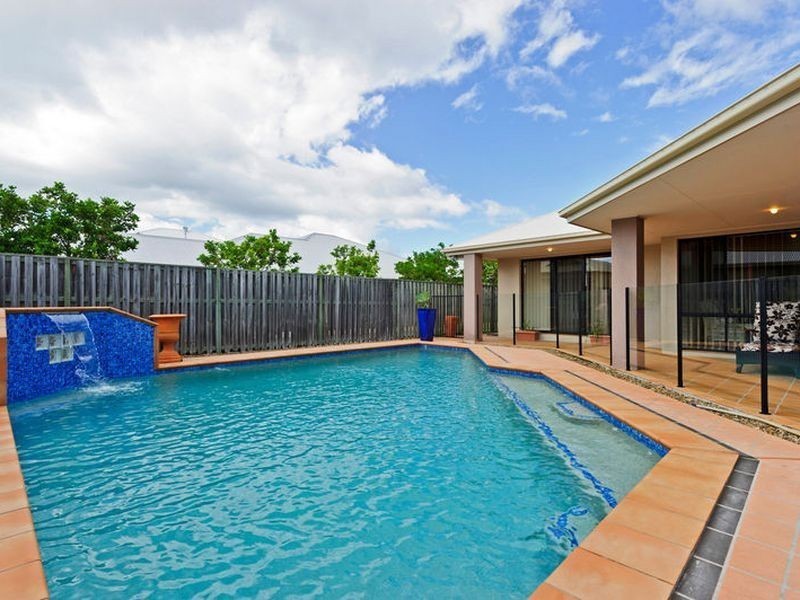 Coomera Waters QLD 4209