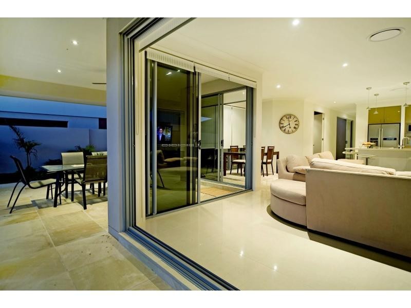 Hope Island QLD 4212