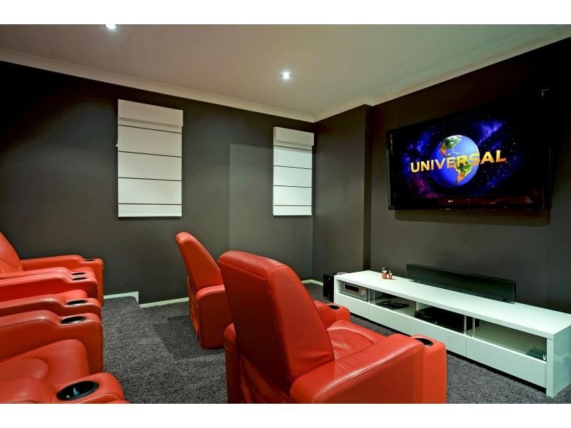 Hope Island QLD 4212