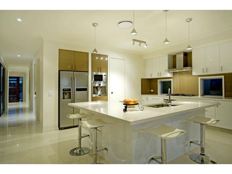 Hope Island QLD 4212