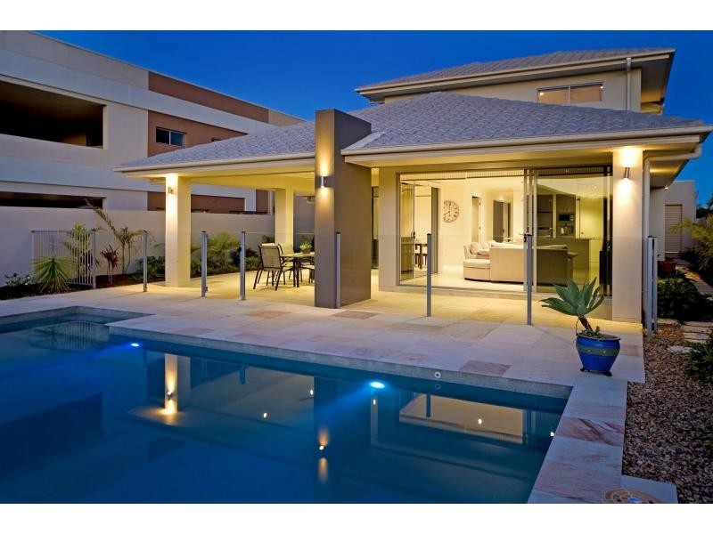 Hope Island QLD 4212