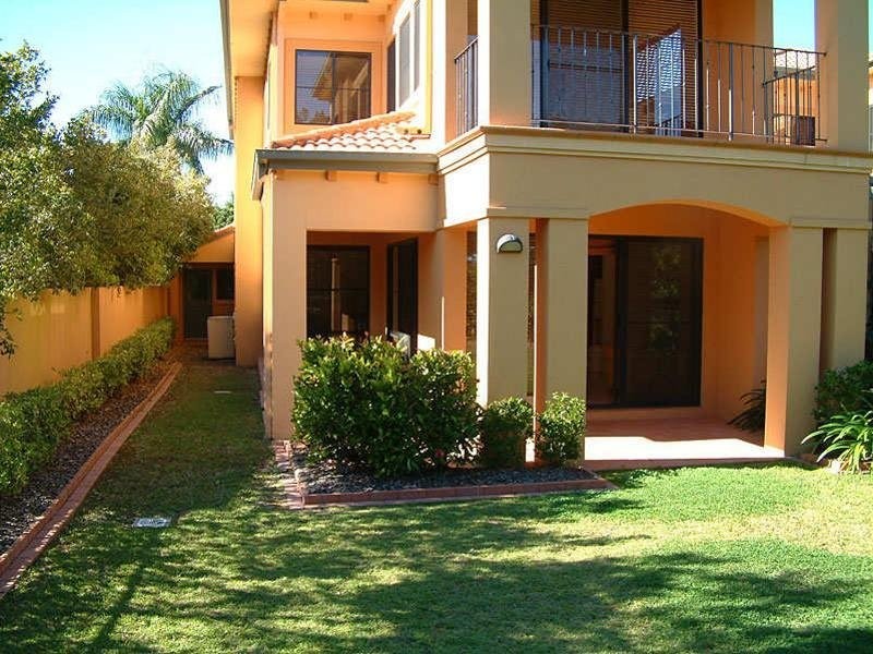 Hope Island QLD 4212