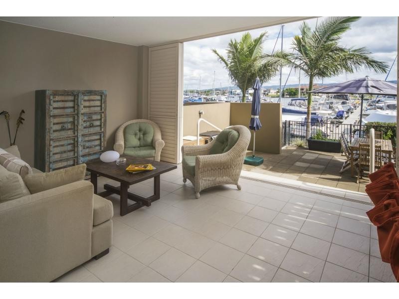 1784 Rialto Quay Drive, Hope Island QLD 4212