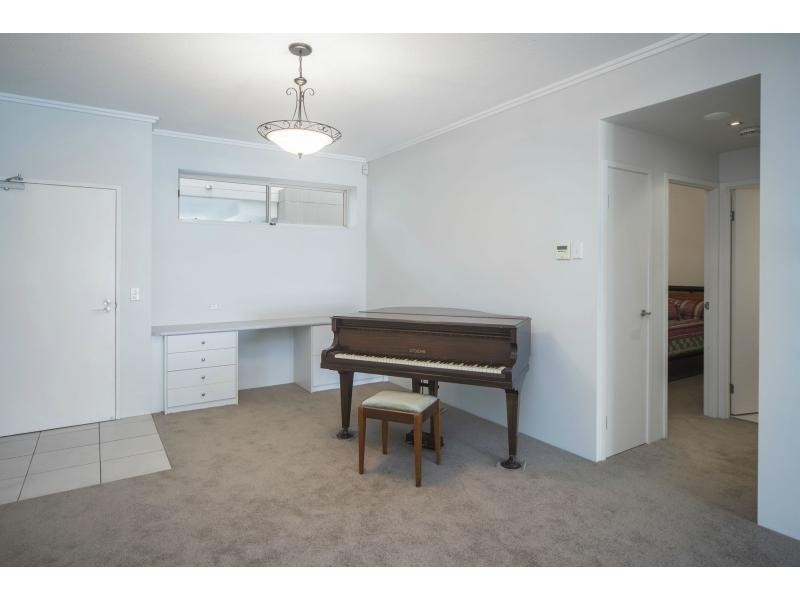 1785 Rialto Quay Drive, Hope Island QLD 4212