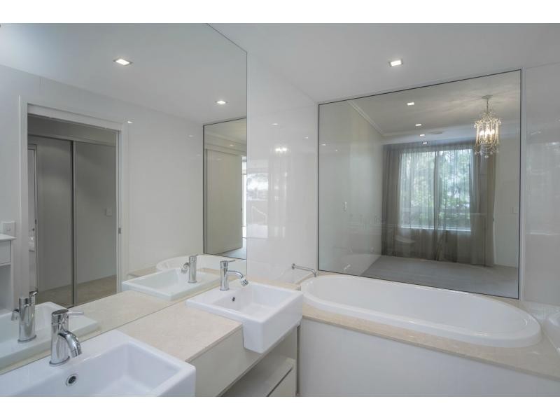 1785 Rialto Quay Drive, Hope Island QLD 4212