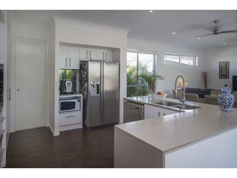 21 Mariner Avenue, COVA, Hope Island QLD 4212