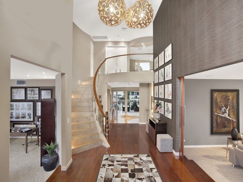 2323 Cressbrook Drive, Hope Island QLD 4212