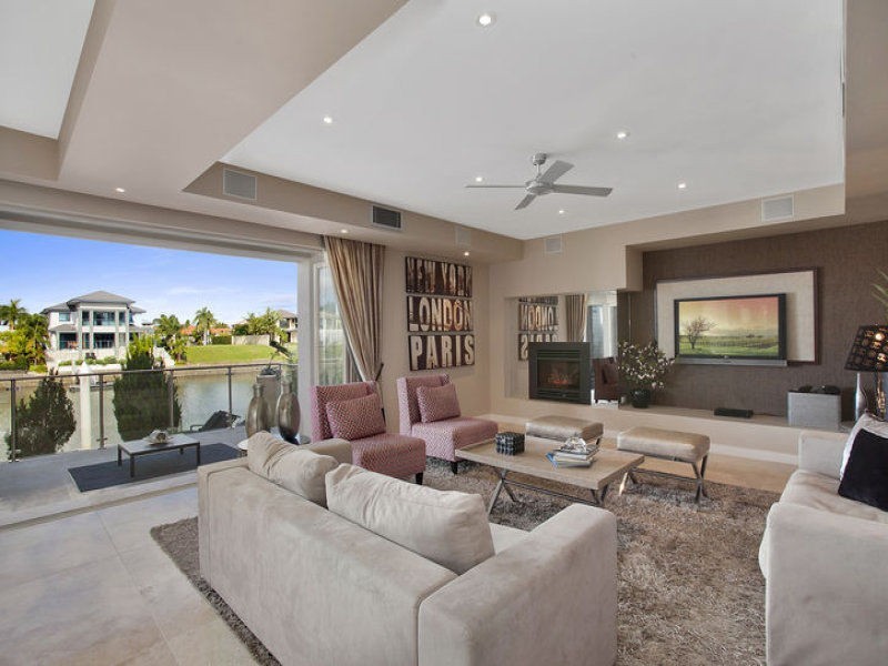 2323 Cressbrook Drive, Hope Island QLD 4212