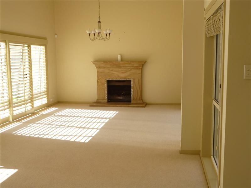 Hope Island QLD 4212