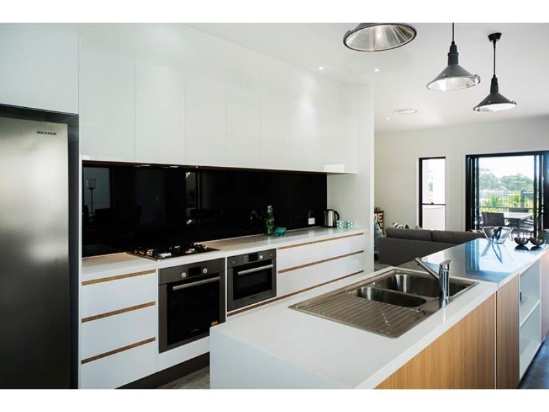Hope Island QLD 4212