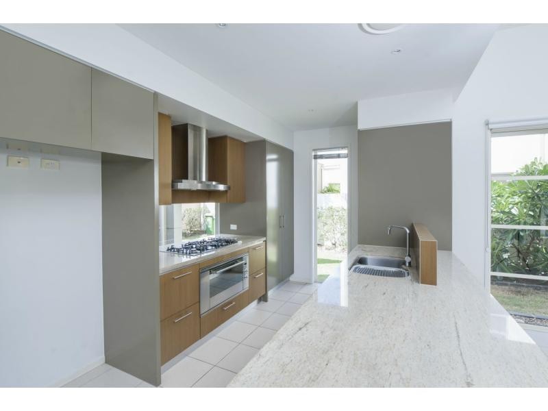 2853 Virginia Drive, Hope Island QLD 4212