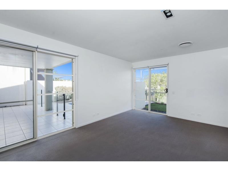 2853 Virginia Drive, Hope Island QLD 4212