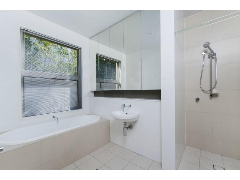 2853 Virginia Drive, Hope Island QLD 4212