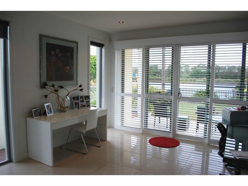 6090 Lugano Drive, Hope Island QLD 4212