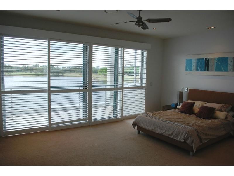 6090 Lugano Drive, Hope Island QLD 4212