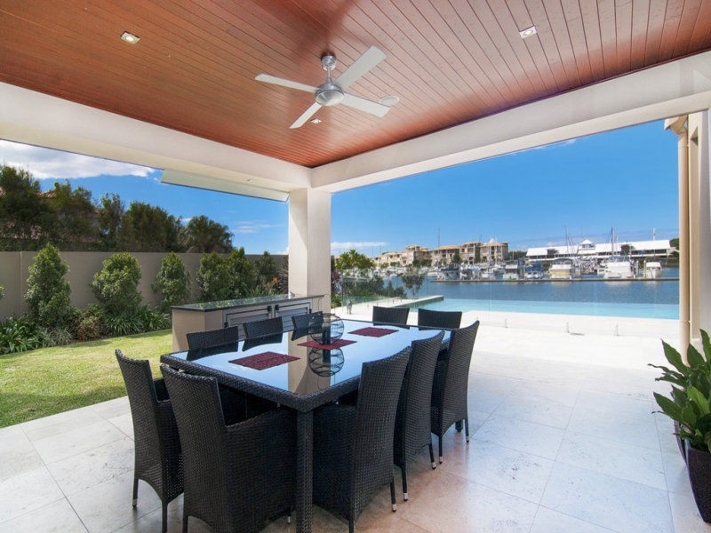 2624 Virginia Drive, Hope Island QLD 4212