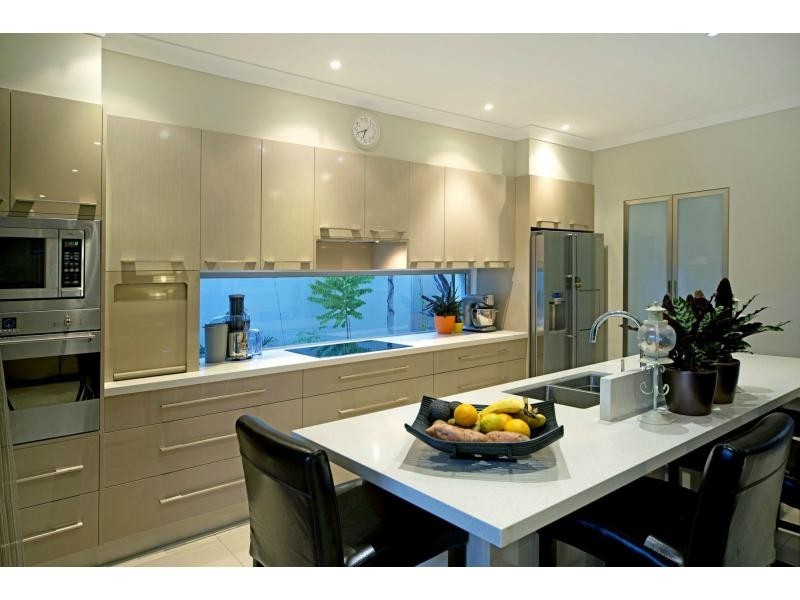 9103 Peter Senior Drive, Hope Island QLD 4212