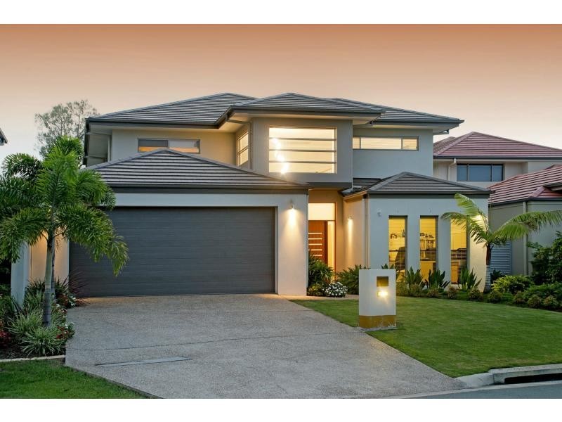 9103 Peter Senior Drive, Hope Island QLD 4212