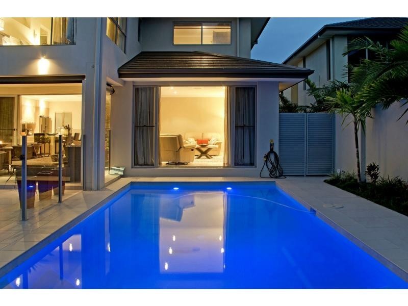 Hope Island QLD 4212