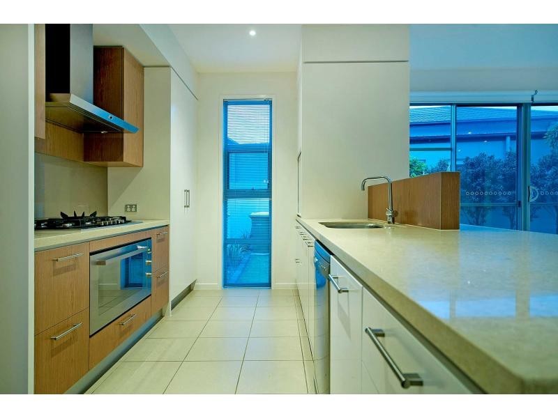 Hope Island QLD 4212