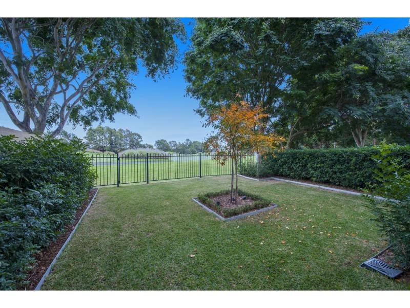 3211 Palladian Drive, Hope Island QLD 4212