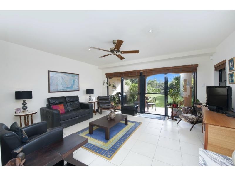3270 Palladian Drive, Hope Island QLD 4212